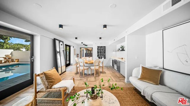 $7,800 | 153 San Vicente Boulevard, Unit 2G, Santa Monica, CA 90402