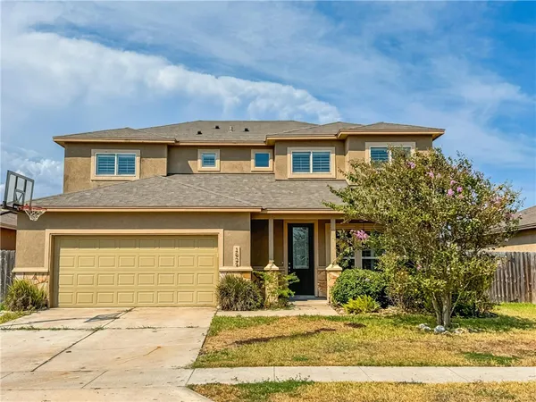 $2,450 | 1832 Bay Landing Drive, Portland, TX 78374