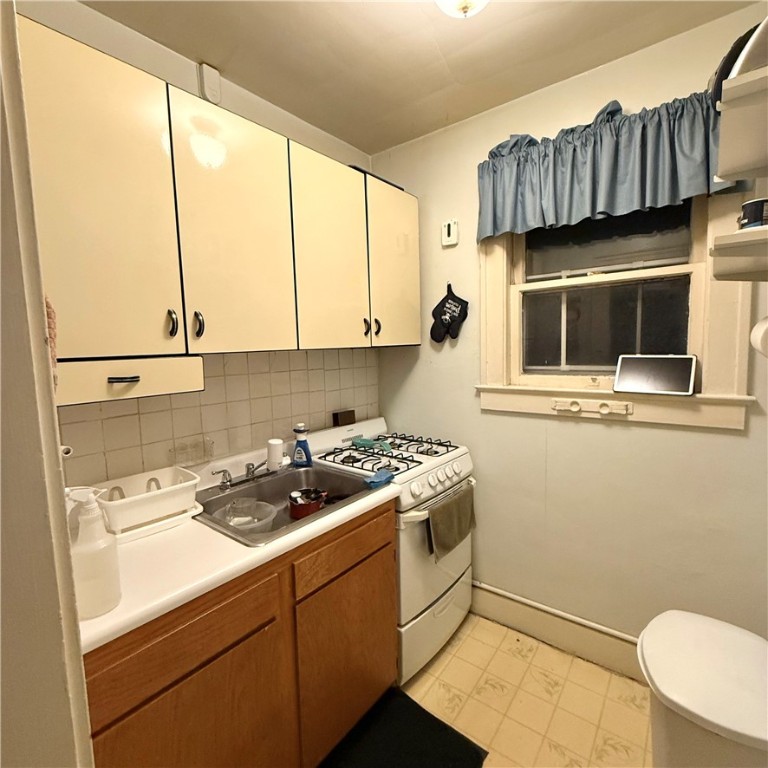 21 Pine Street Oneonta, NY 13820 - Photo 6 of 26