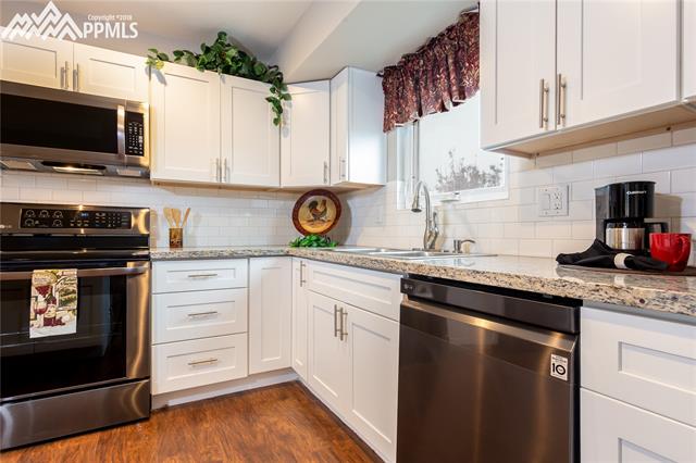 4909 Rocking R Drive Colorado Springs, CO 80915 - Photo 8 of 17