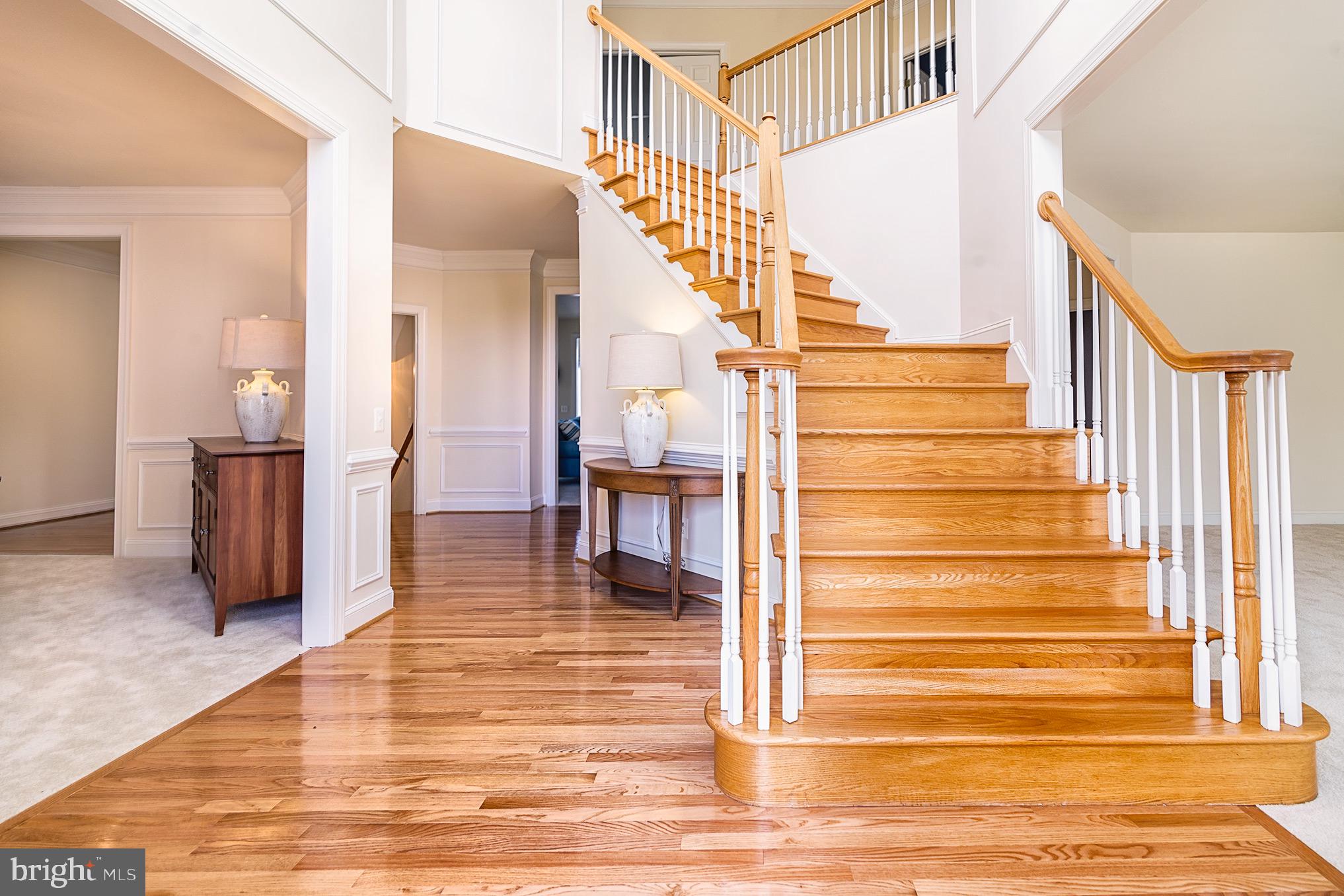 2702 Robaleed Way Herndon, VA 20171 - Photo 2 of 37