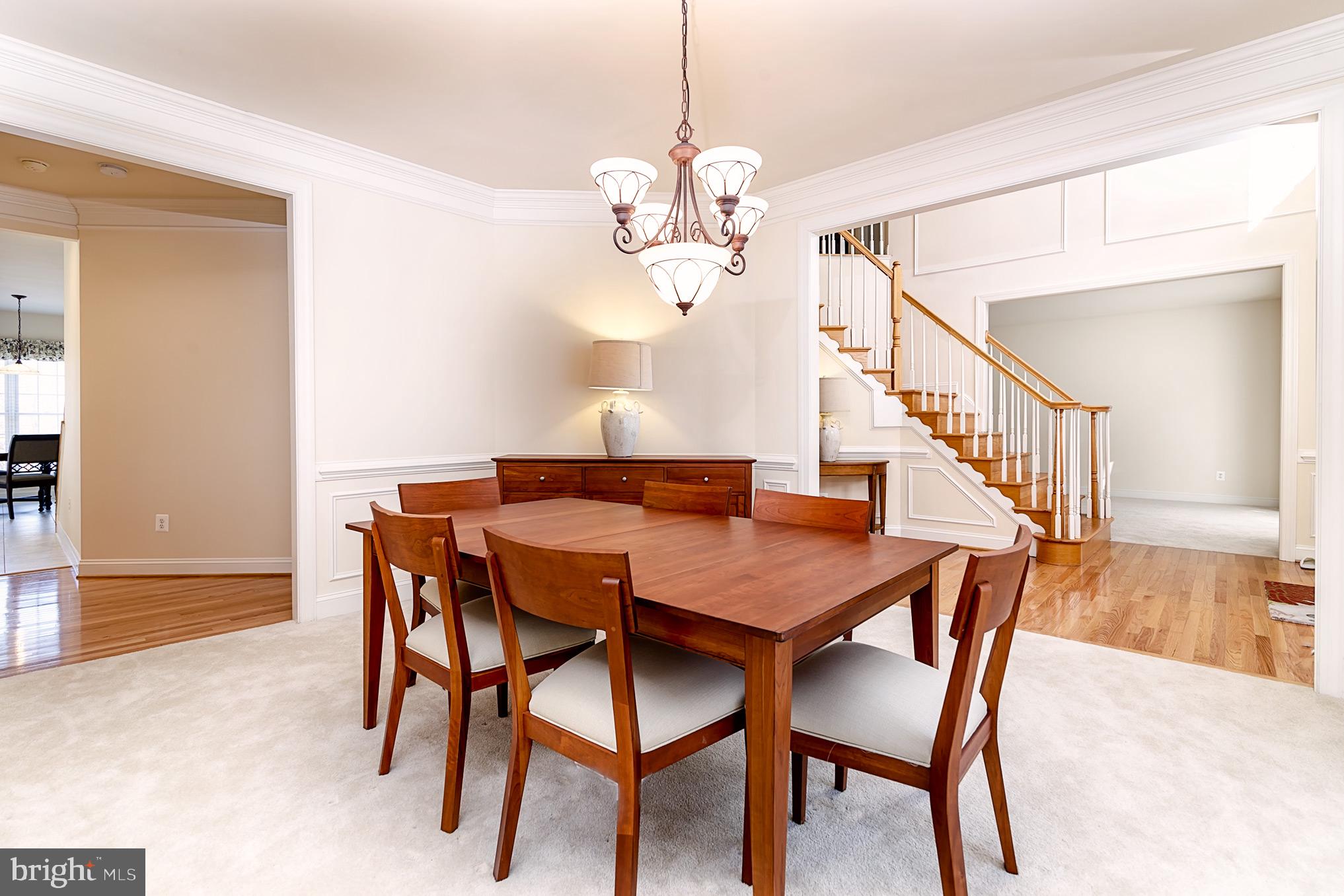 2702 Robaleed Way Herndon, VA 20171 - Photo 3 of 37