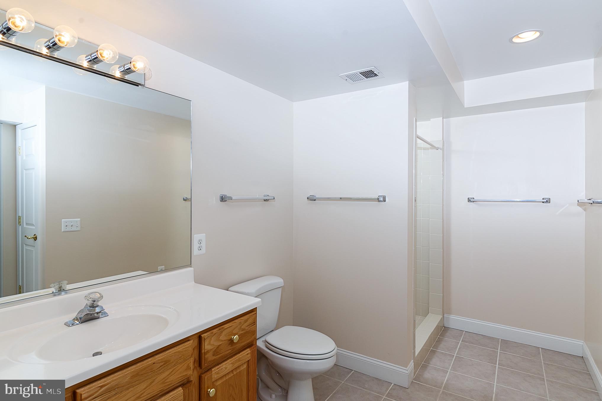 2702 Robaleed Way Herndon, VA 20171 - Photo 31 of 37