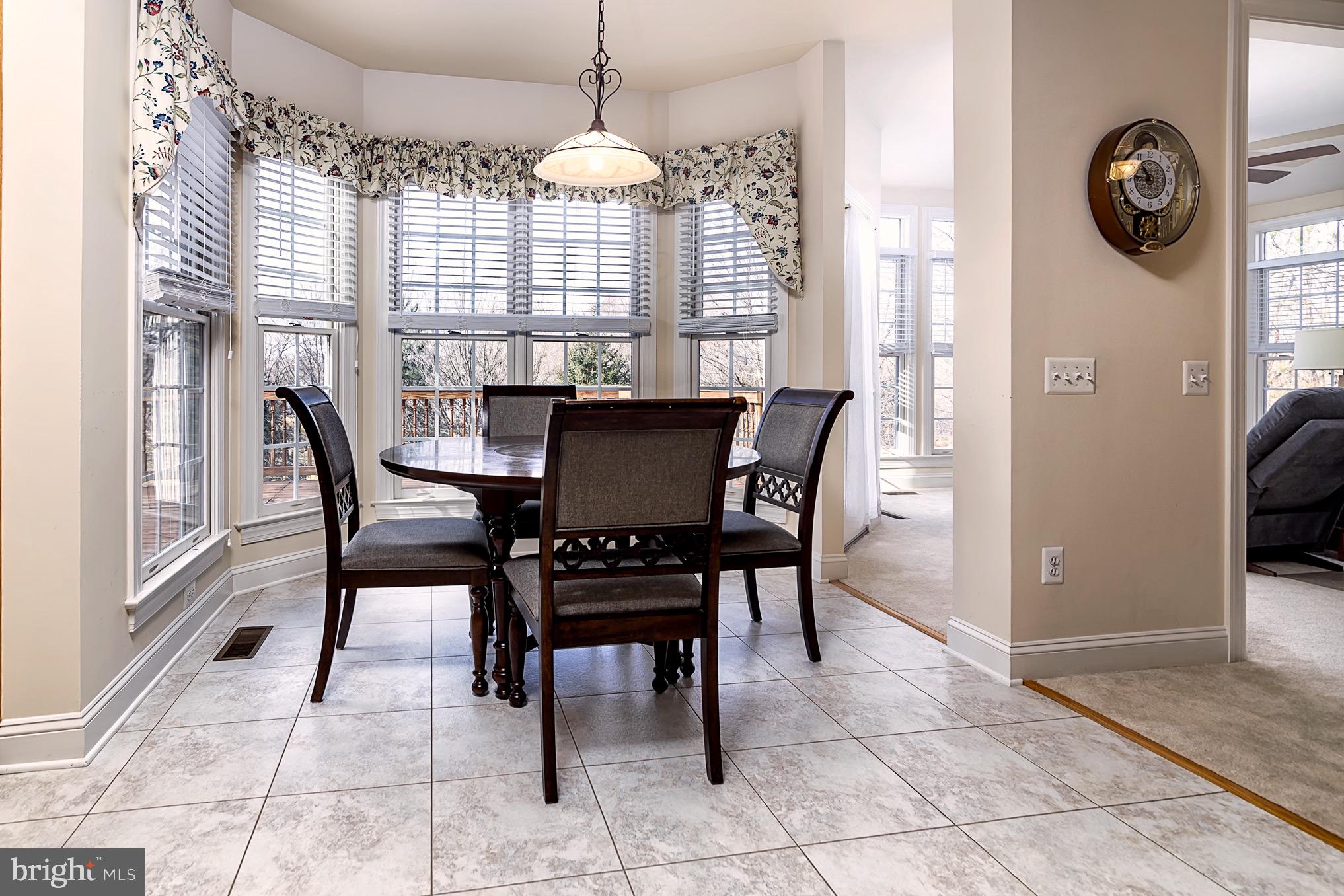 2702 Robaleed Way Herndon, VA 20171 - Photo 5 of 37