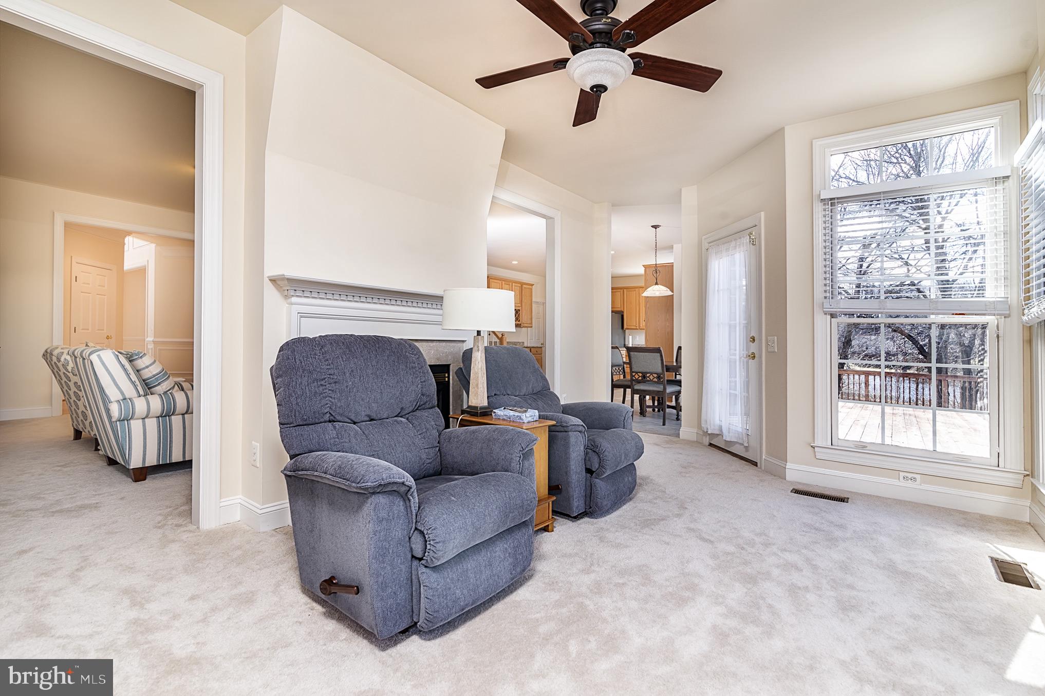 2702 Robaleed Way Herndon, VA 20171 - Photo 7 of 37