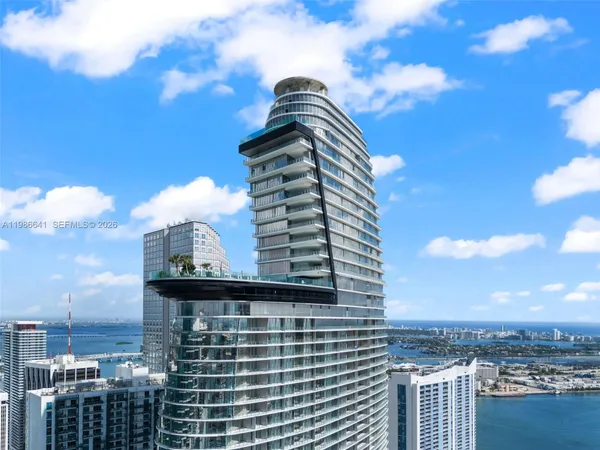 $9,300 | 300 Biscayne Blvd Way, Unit 2409, Miami, FL 33131