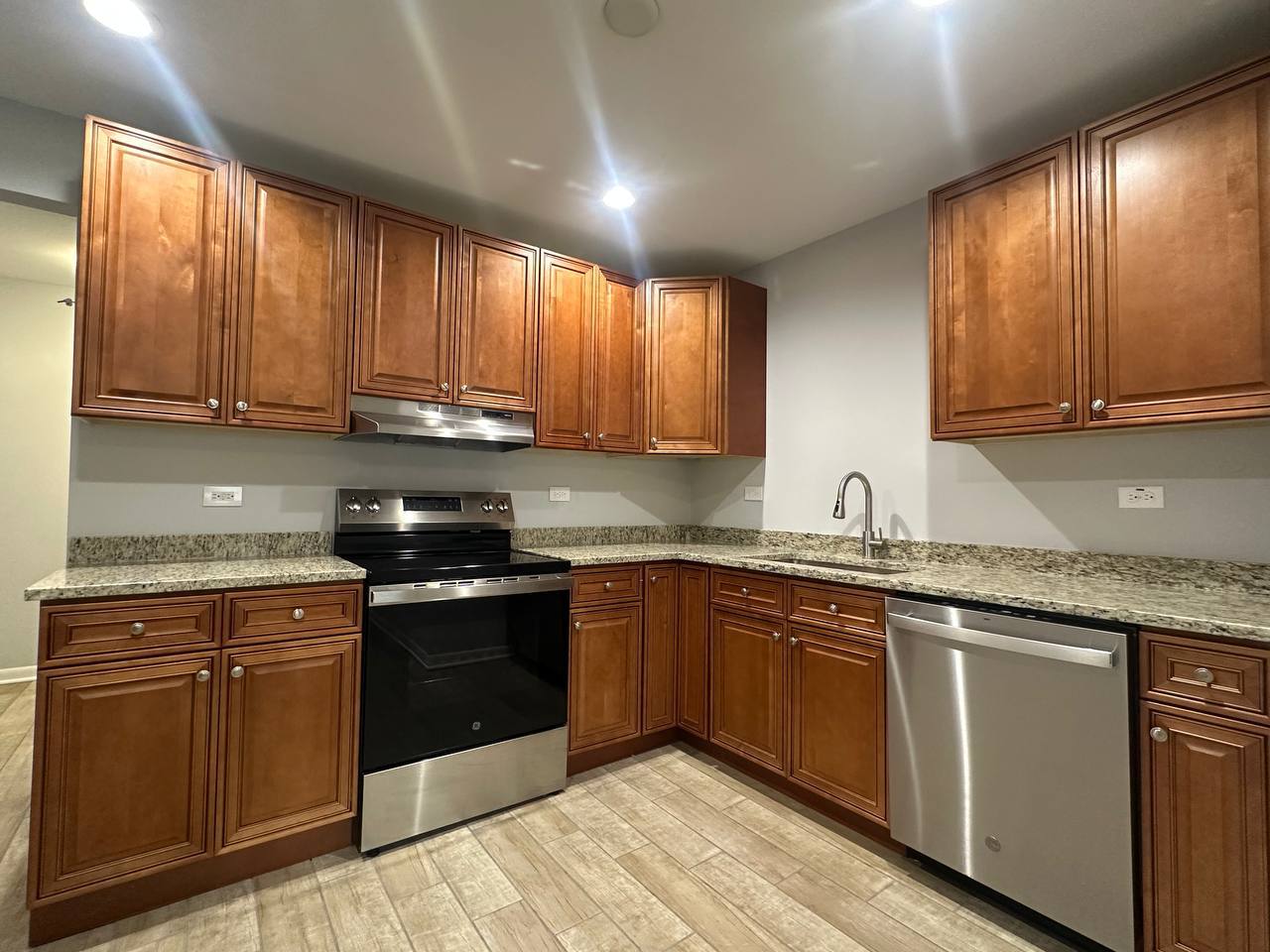 342 East Russell Street, Unit 2 Barrington, IL 60010 - Photo 2 of 10