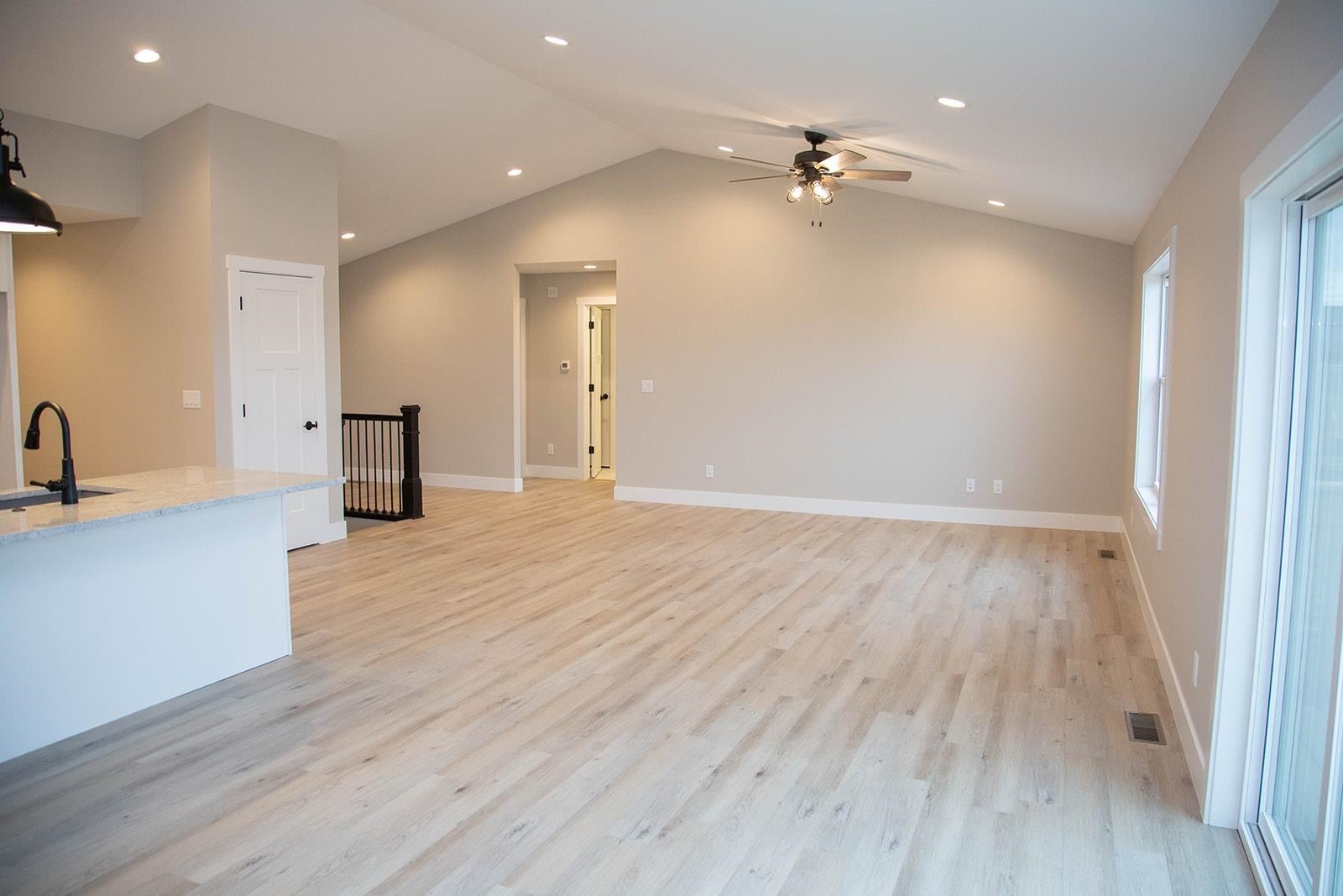 2168 Cheyenne Way Dubuque, IA 52002 - Photo 3 of 41 Gallery Image 3