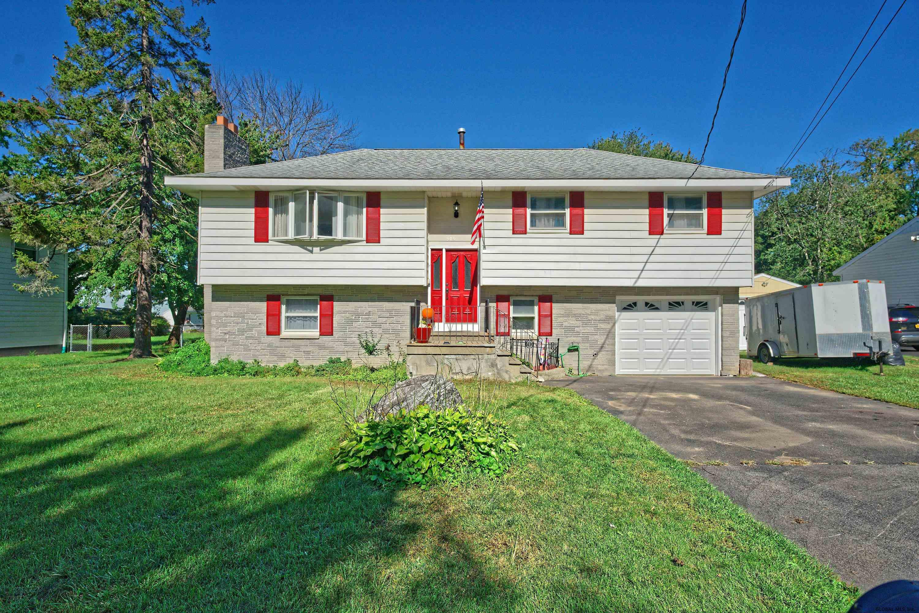 511 Chadwick Road Schenectady, NY 12304 - Photo 1 of 34 Photo 1