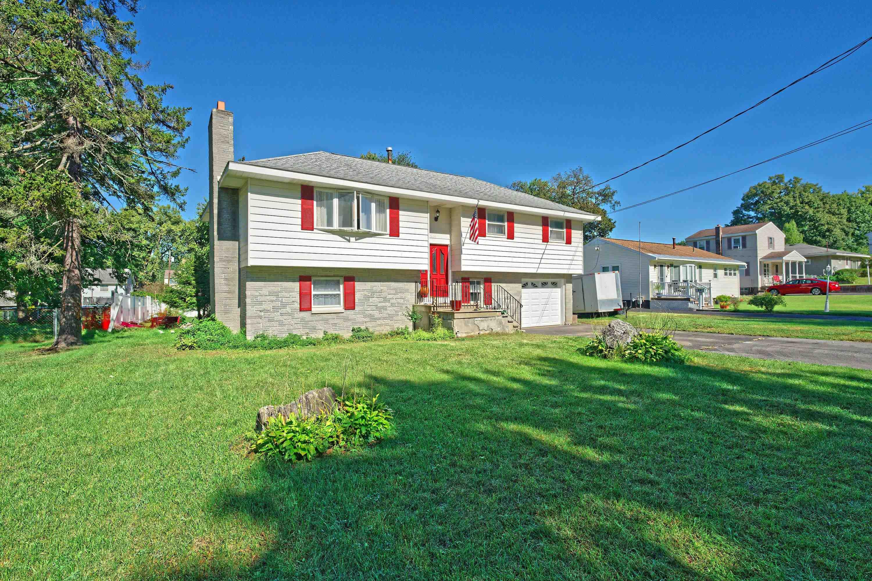 511 Chadwick Road Schenectady, NY 12304 - Photo 2 of 34 Photo 3