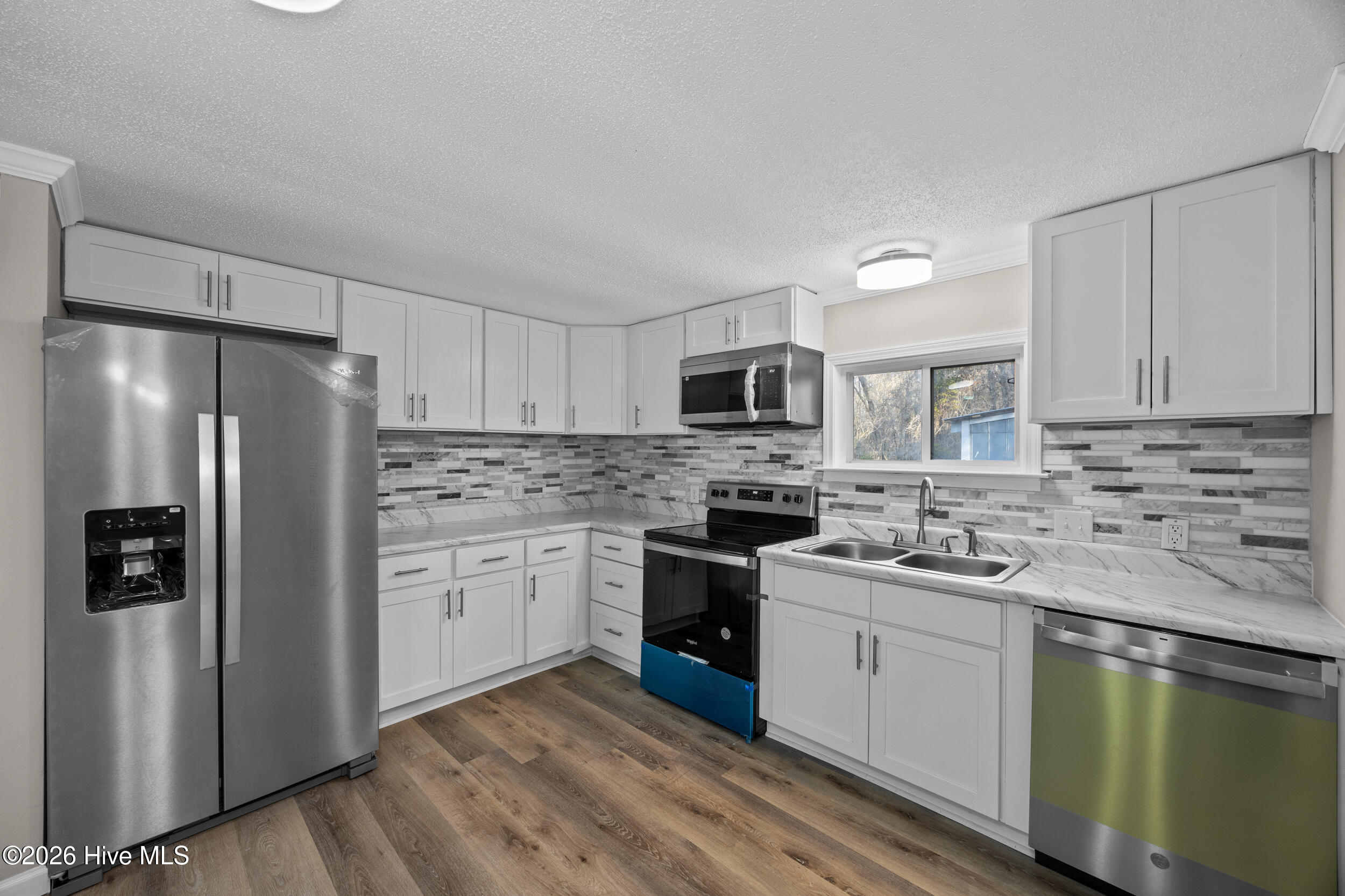 2893 Green Hill Road Northeast Leland, NC 28451 - Photo 2 of 40 22_kitchen