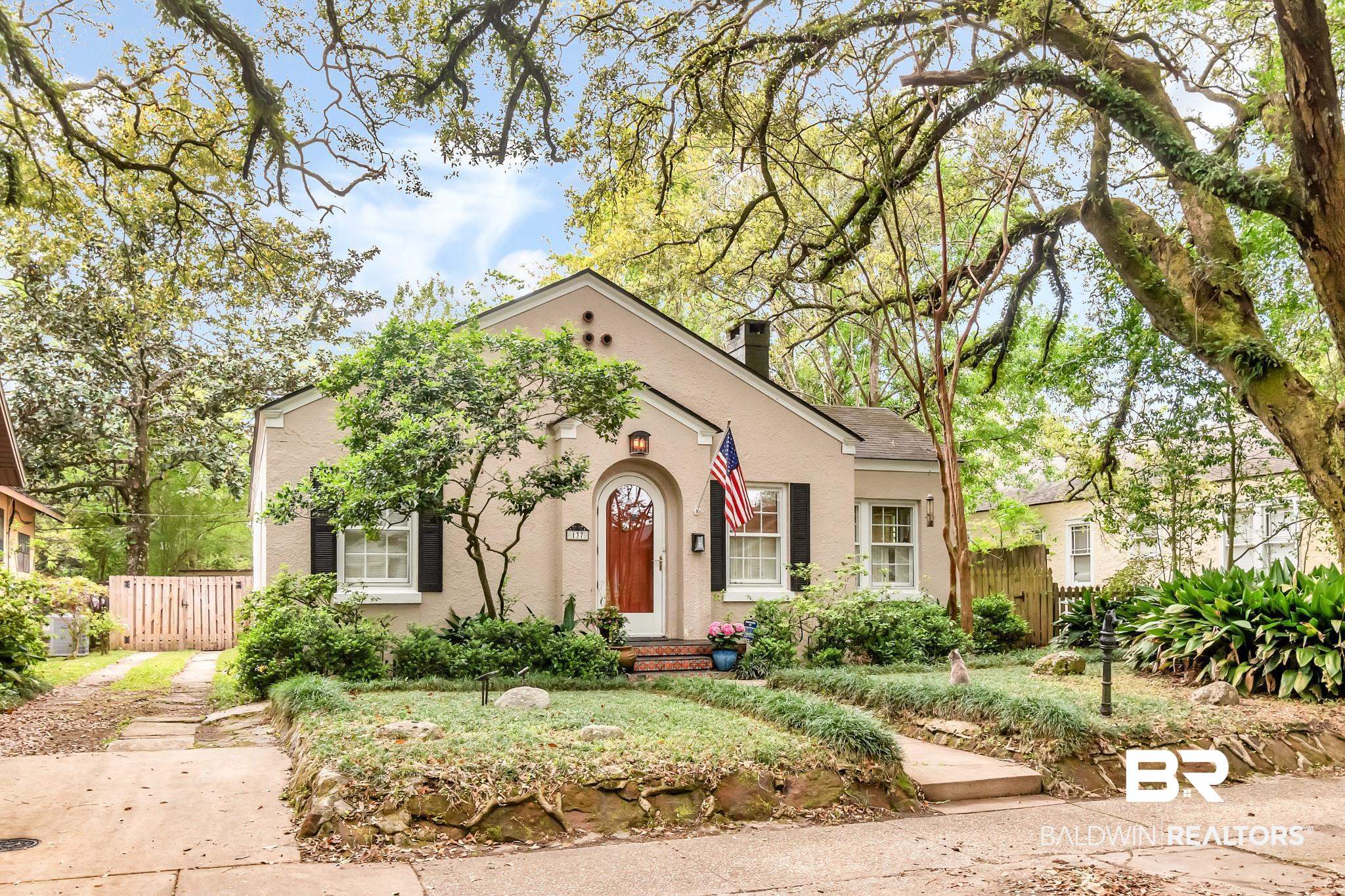 137 Florence Place Mobile, AL 36607 - Photo 1 of 28
