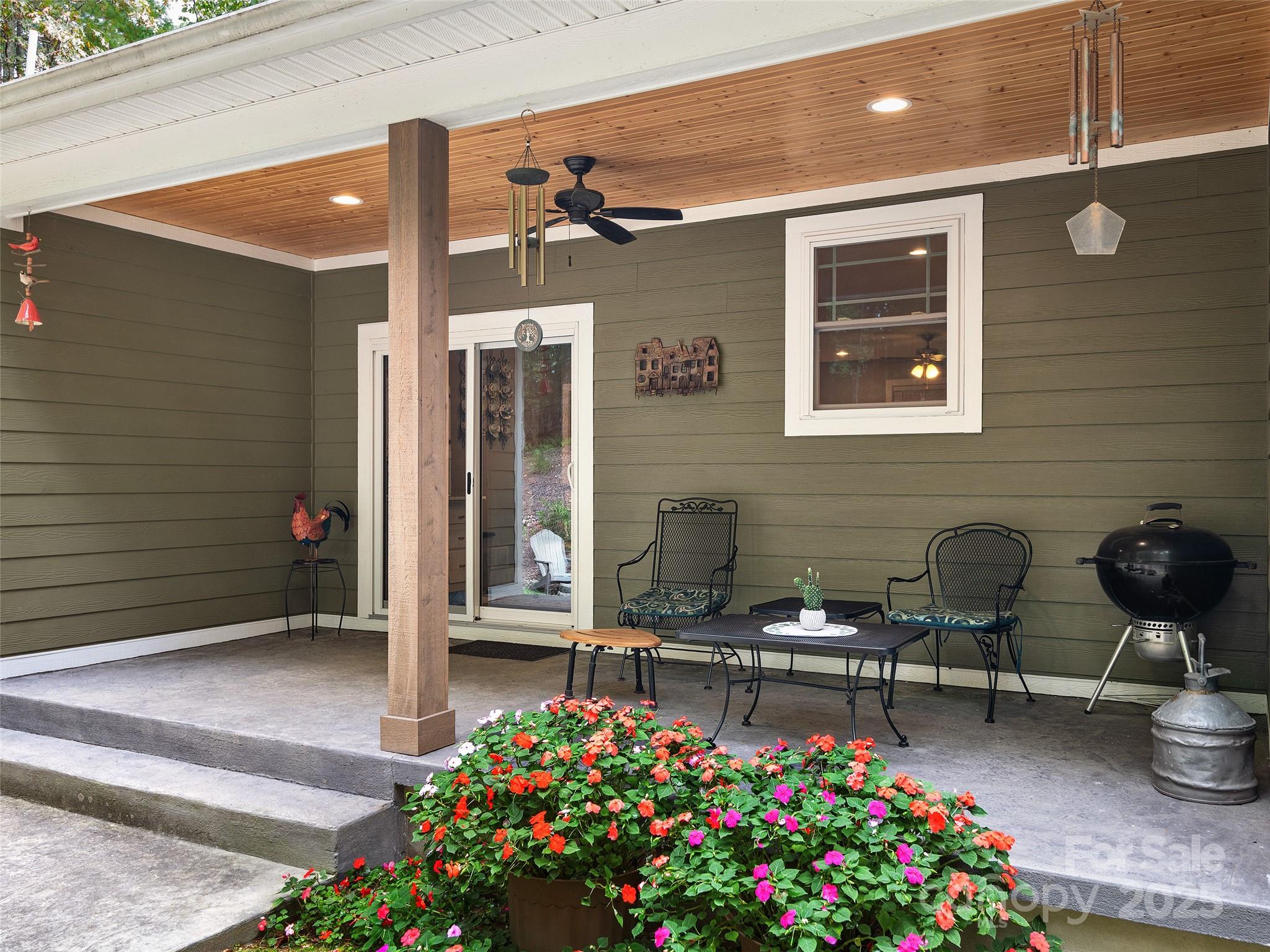 289 Thomas Road Hendersonville, NC 28739 - Photo 19 of 24 Gallery Image 19
