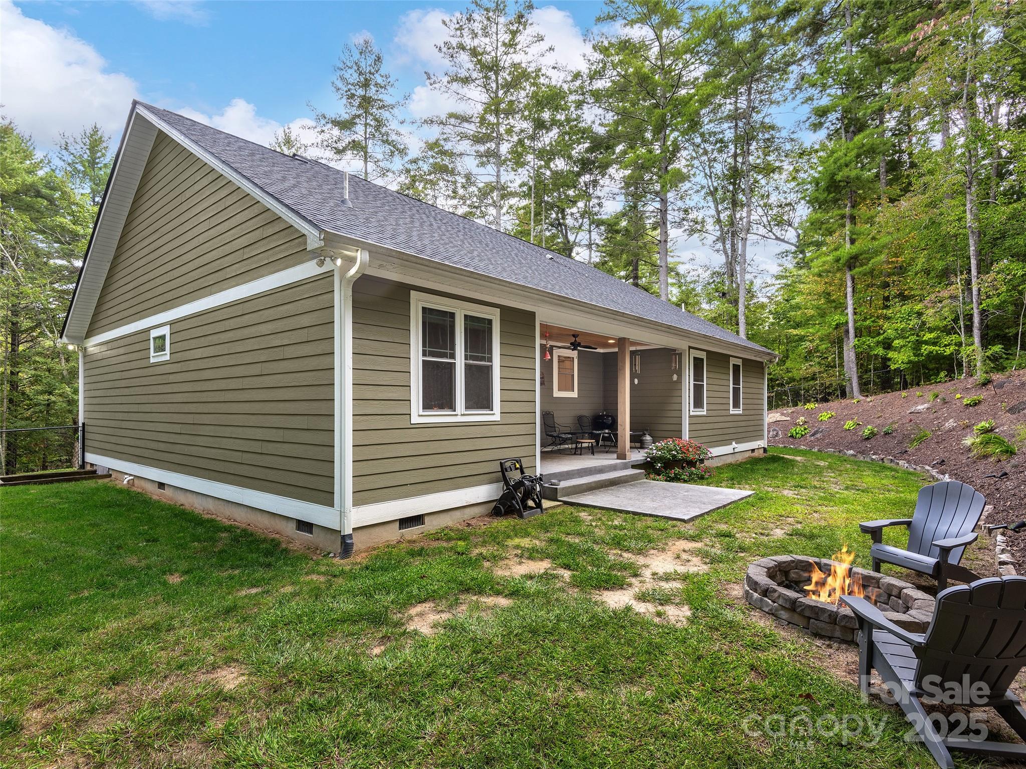 289 Thomas Road Hendersonville, NC 28739 - Photo 20 of 24 Gallery Image 20