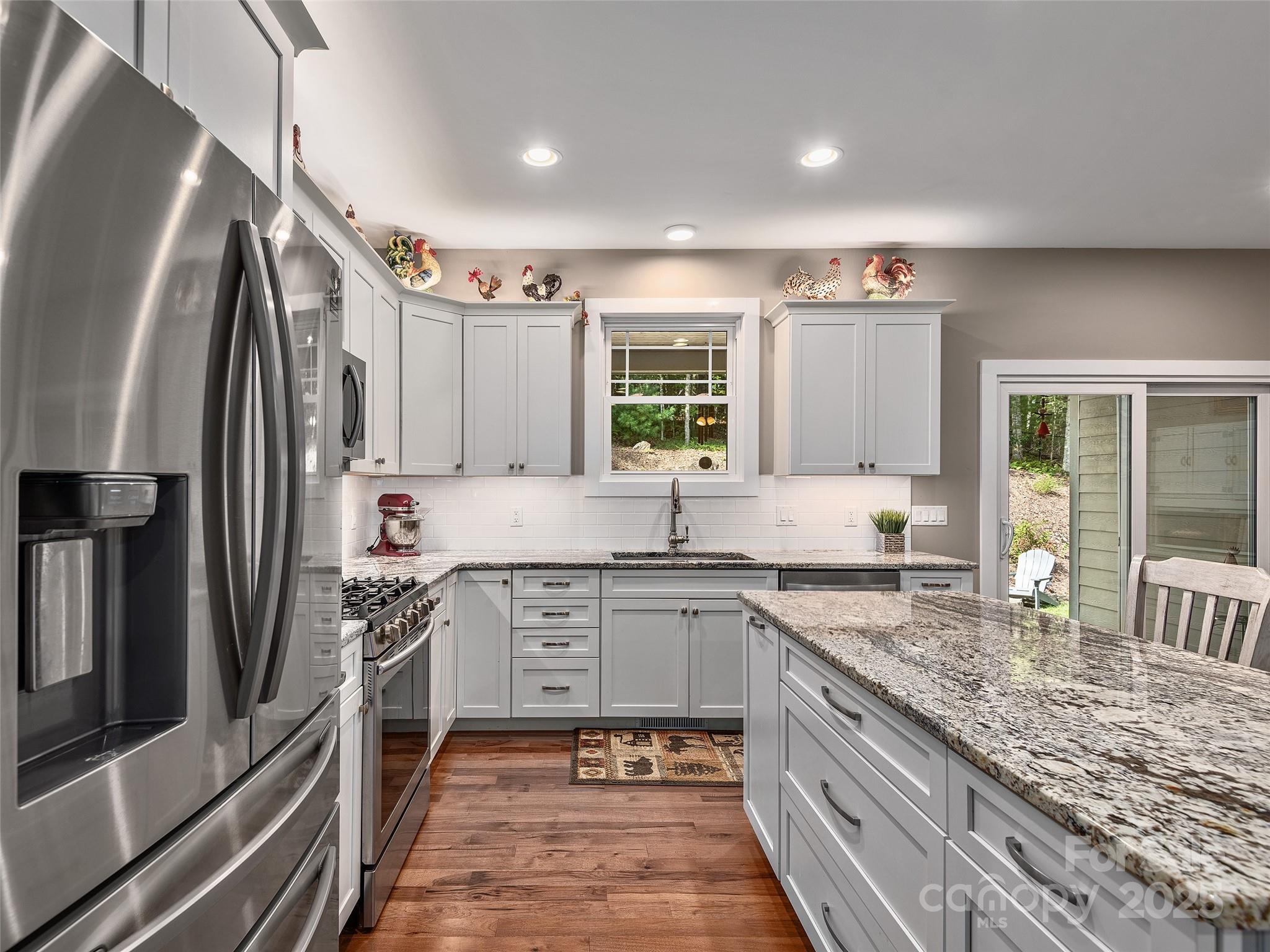 289 Thomas Road Hendersonville, NC 28739 - Photo 7 of 24 Gallery Image 7