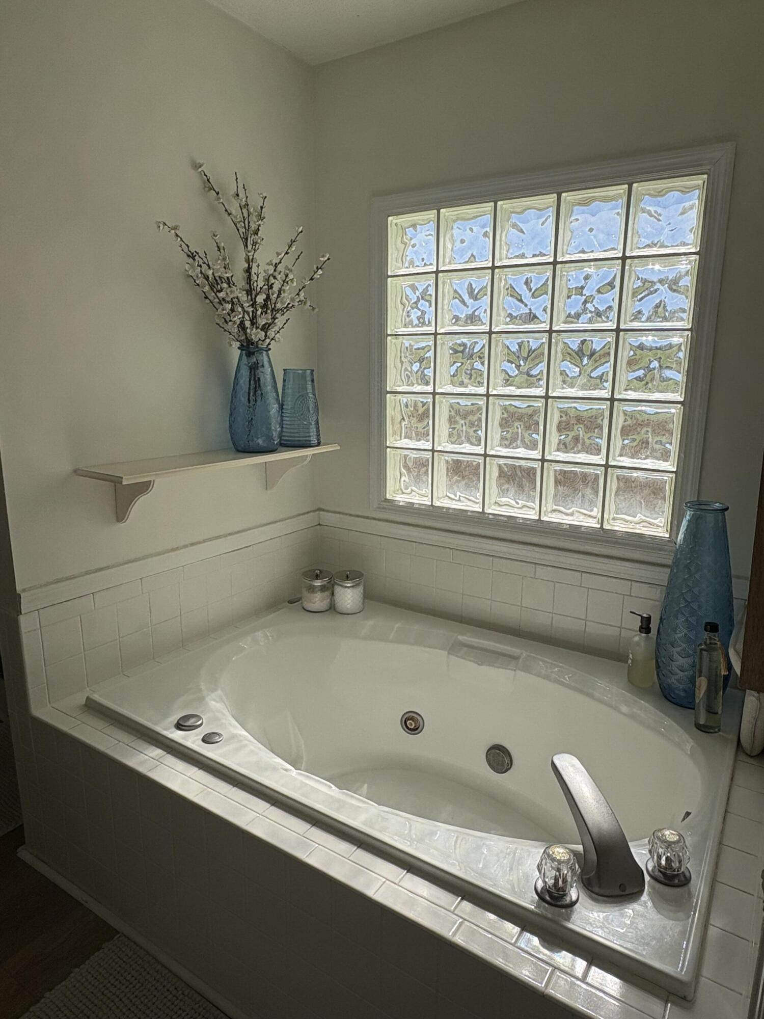 1231 Kendal Court Augusta, GA 30907 - Photo 25 of 39 Garden Ensuite Tub