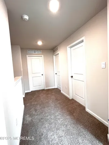 a view of empty room with window