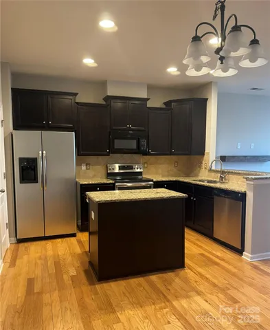 $2,400 | 18431 The Commons Boulevard, Cornelius, NC 28031