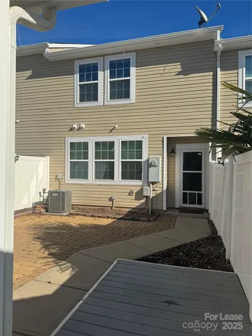 $2,400 | 18431 The Commons Boulevard, Cornelius, NC 28031