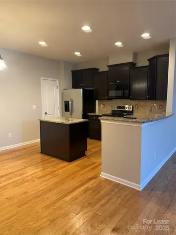 $2,400 | 18431 The Commons Boulevard, Cornelius, NC 28031