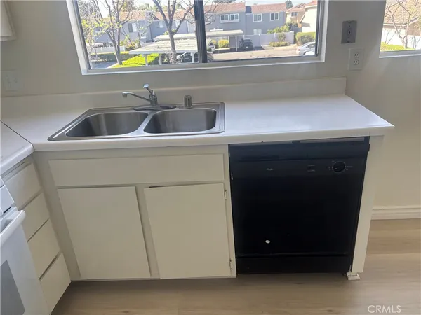 $3,000 | 167 Briarwood, Irvine, CA 92604