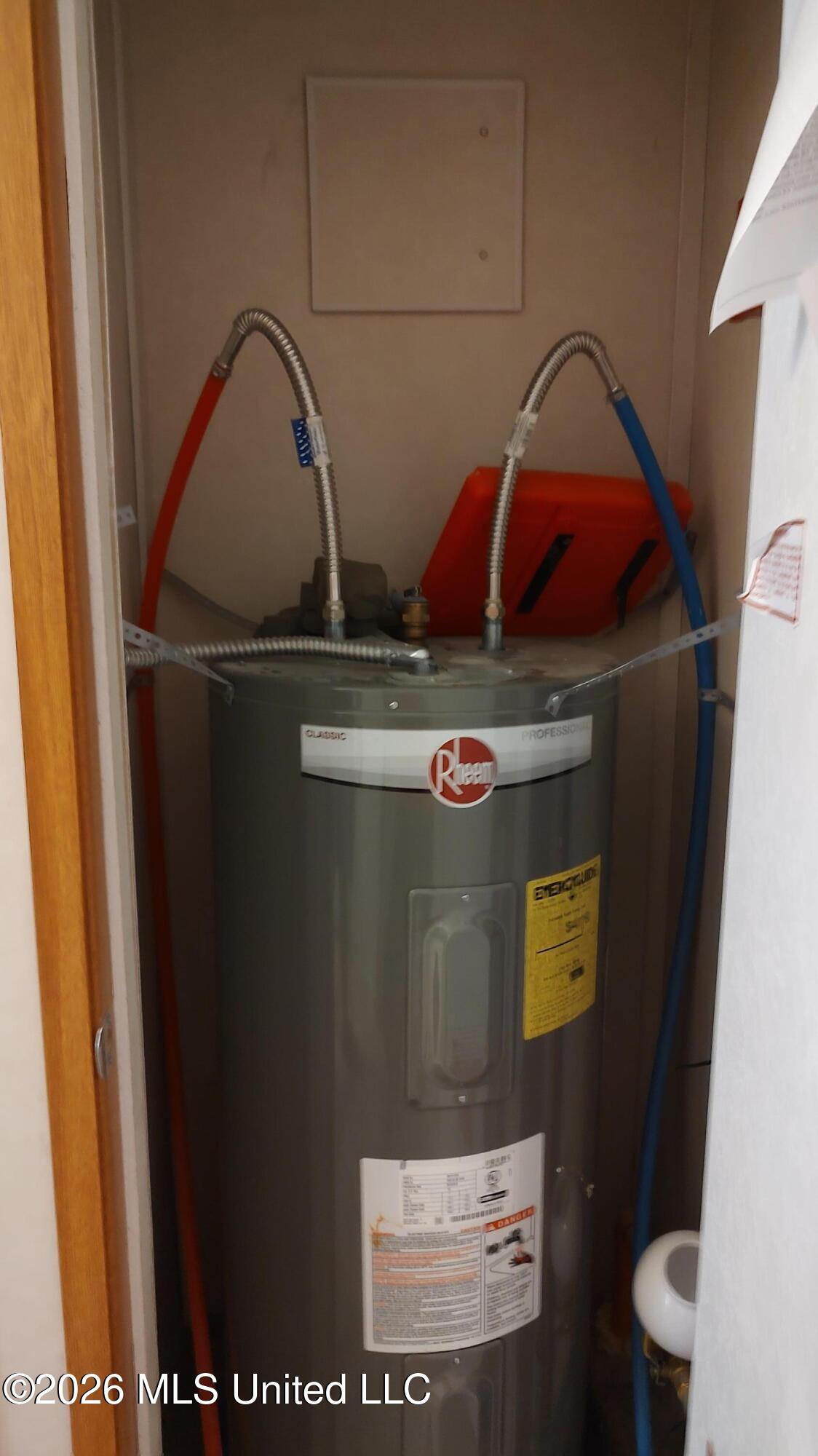 1090 Bilbo Road Lumberton, MS 39455 - Photo 17 of 19 Water heater