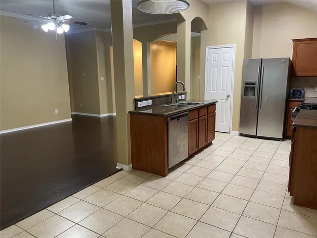 $1,950 | 19530 Village Of Bridgestone Lane, Spring, TX 77379