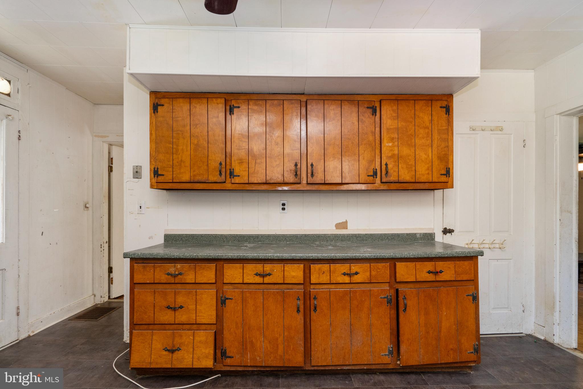 2456 Fairmount Road Hampstead, MD 21074 - Photo 8 of 27 Plenty of Storage in the Kitchen