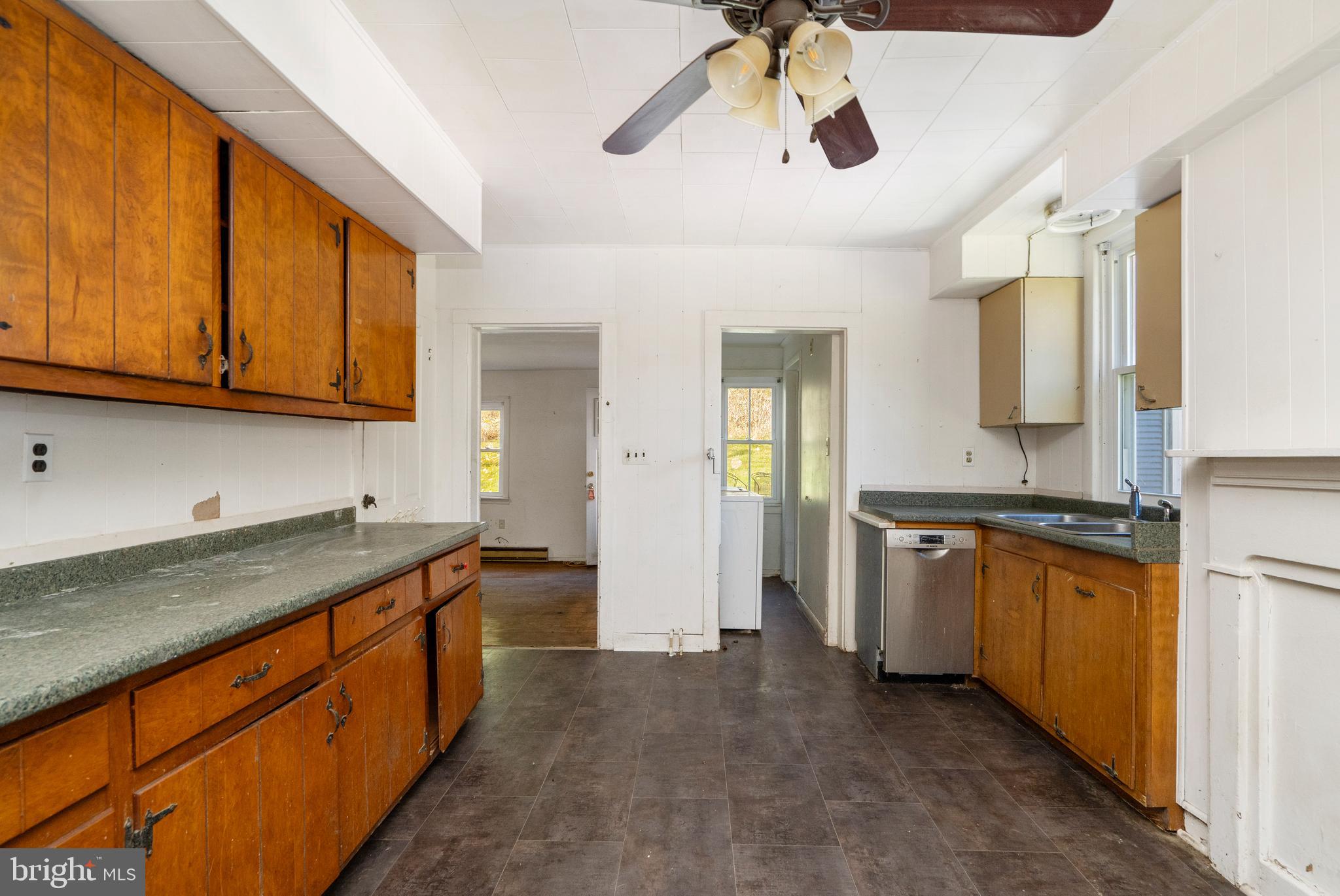 2456 Fairmount Road Hampstead, MD 21074 - Photo 10 of 27 Lots of Cabinets and Prep Space