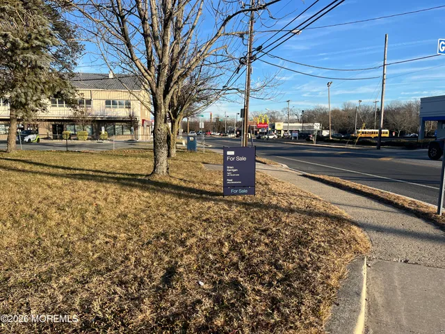 a view of street with view of building