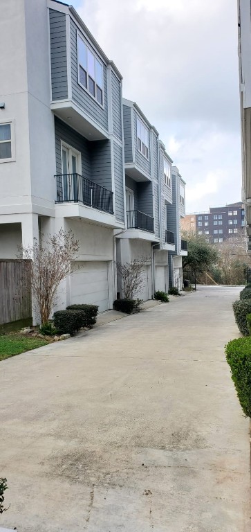 2422 Maufferd Street Houston, TX 77009 - Photo 31 of 35 a front view of a building with seating space