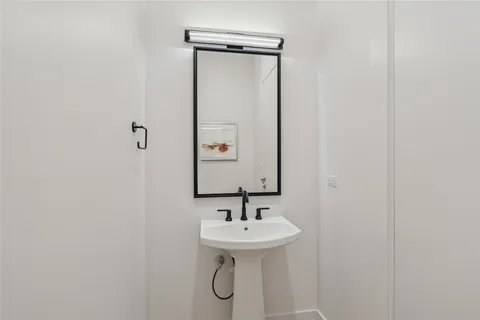 $2,295,000 | 1711 Allen Parkway, Unit 2301, Houston, TX 77019