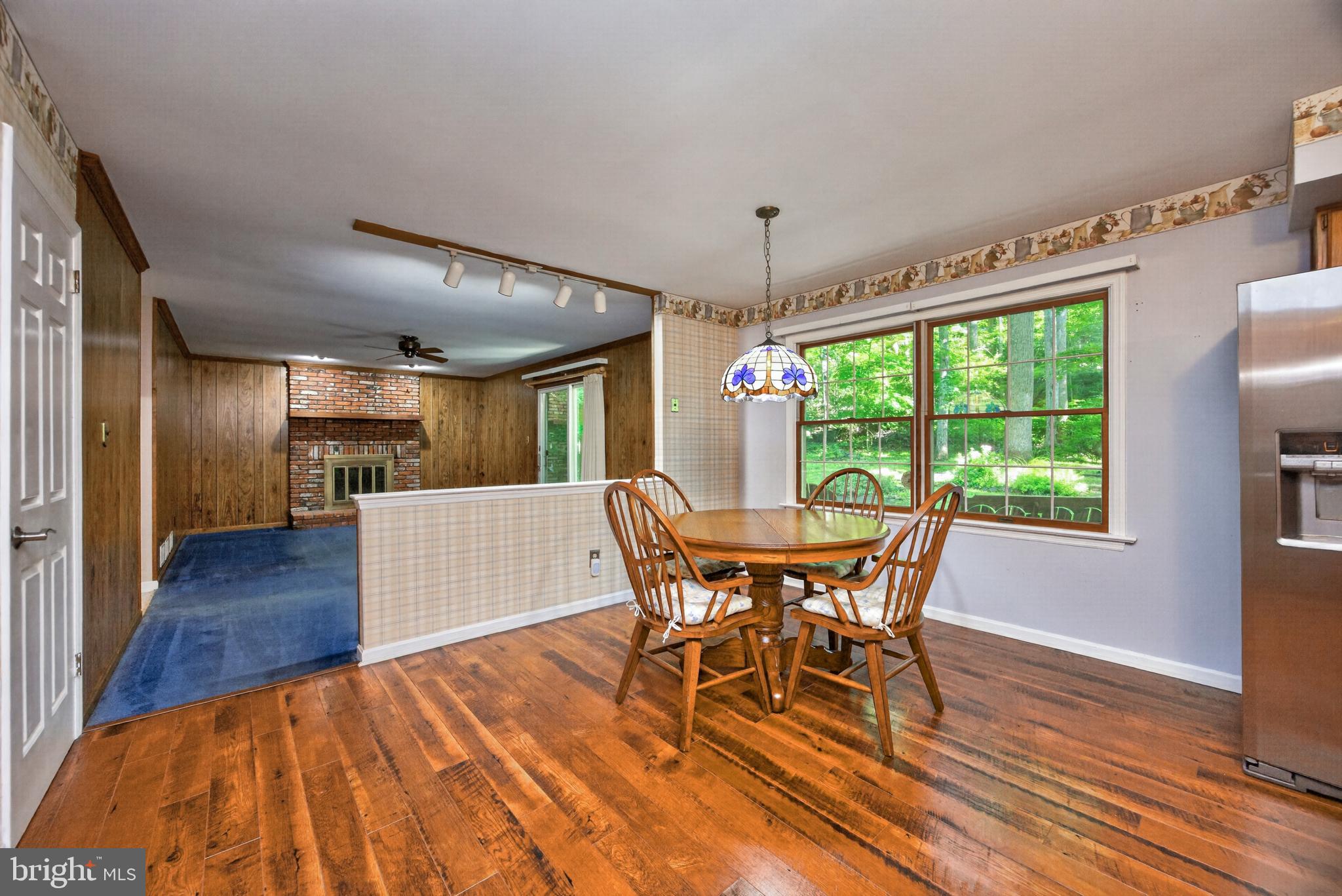 2371 Schaffer Road Pottstown, PA 19464 - Photo 16 of 41 Eat-in Kitchen