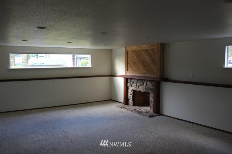 13703 Southeast 172nd Street Renton, WA 98058 - Photo 7 of 9 Gallery Image 7