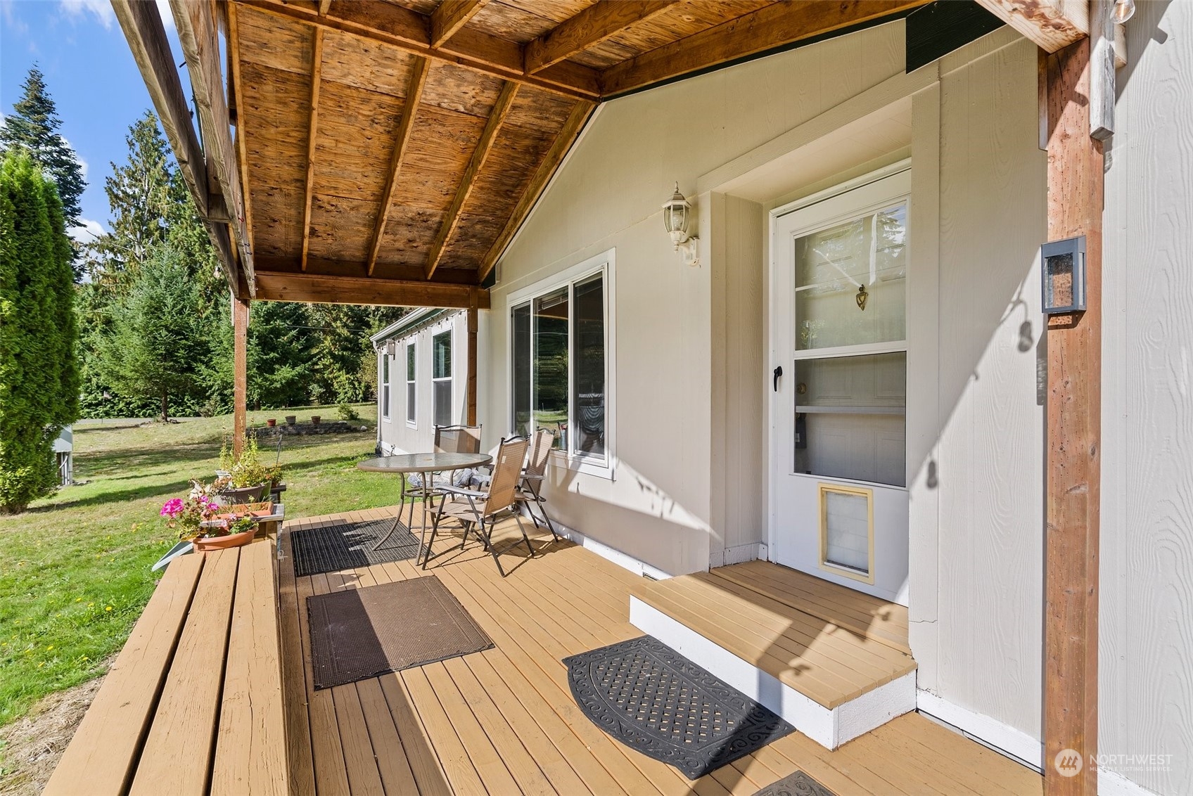 15338 Runyon Road Southeast Rainier, WA 98576 - Photo 4 of 37