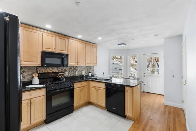 $524,900 | 824 Main Street, Unit 1, Wakefield, MA 01880