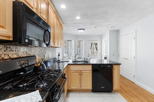 $524,900 | 824 Main Street, Unit 1, Wakefield, MA 01880