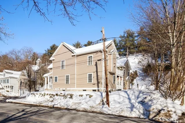 $524,900 | 824 Main Street, Unit 1, Wakefield, MA 01880