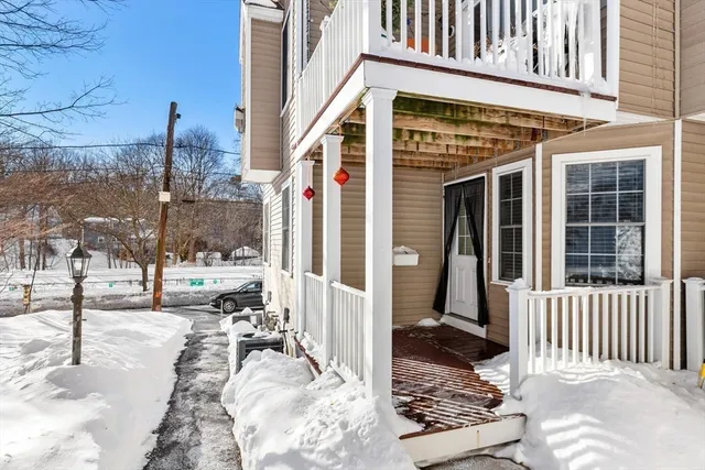 $524,900 | 824 Main Street, Unit 1, Wakefield, MA 01880