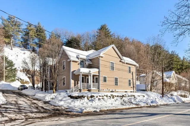 $524,900 | 824 Main Street, Unit 1, Wakefield, MA 01880