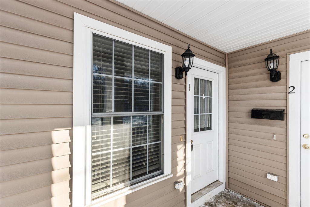 824 Main Street, Unit 1 Wakefield, MA 01880 - Photo 6 of 26