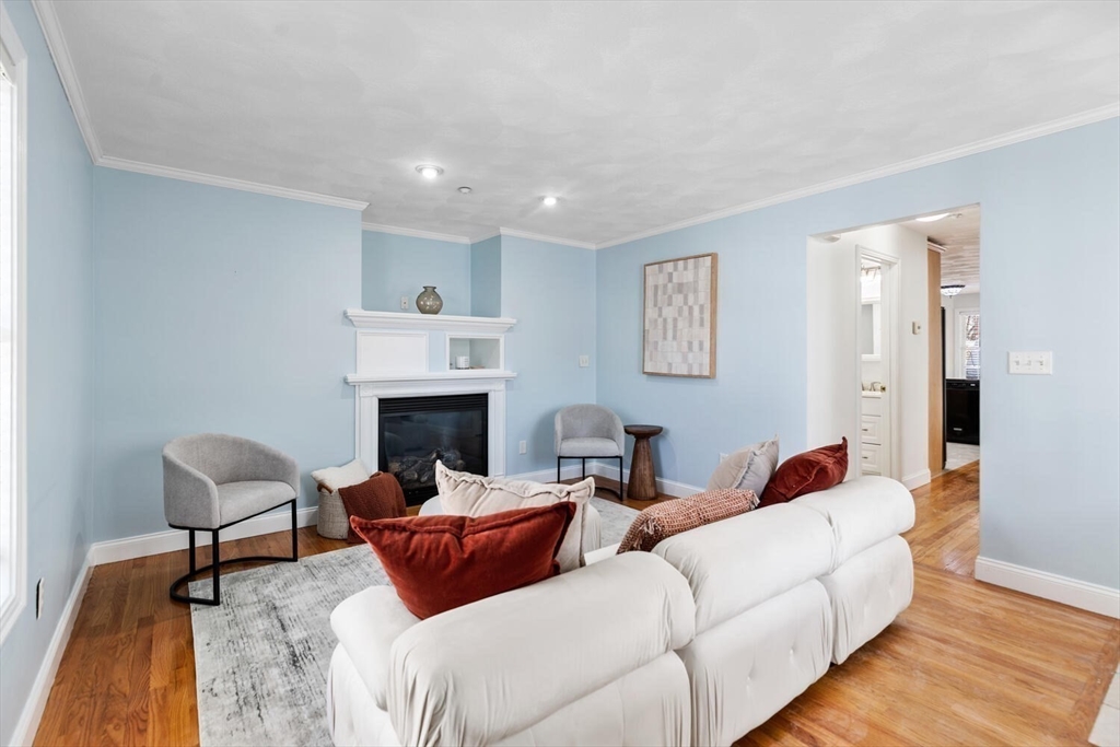 824 Main Street, Unit 1 Wakefield, MA 01880 - Photo 8 of 26