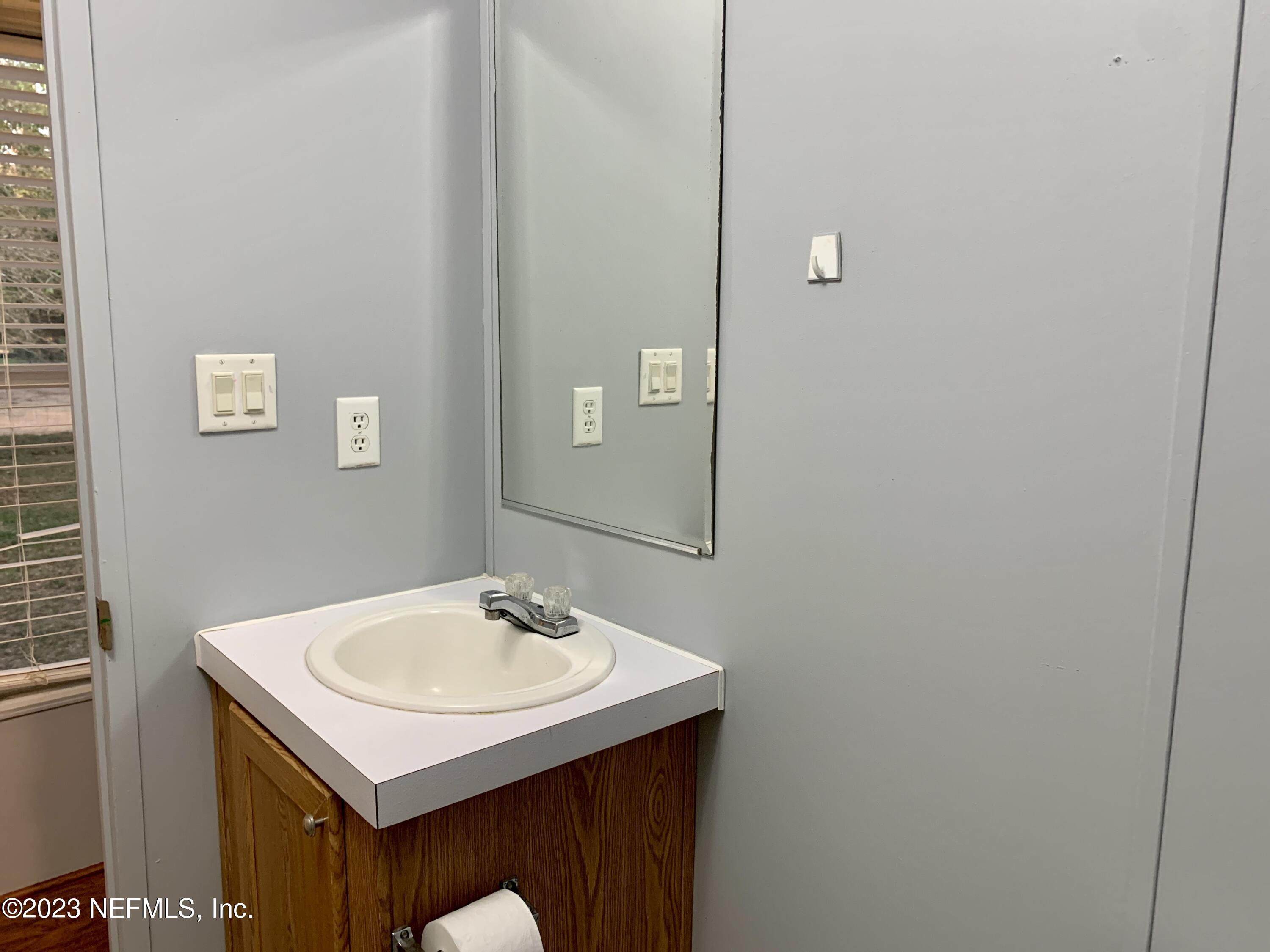 3208 Stella Hall Road Middleburg, FL 32068 - Photo 20 of 20 Hall bathroom
