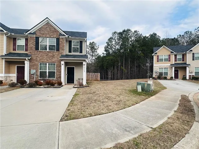 $235,000 | 2513 Piering Drive, Unit 50, Lithonia, GA 30038