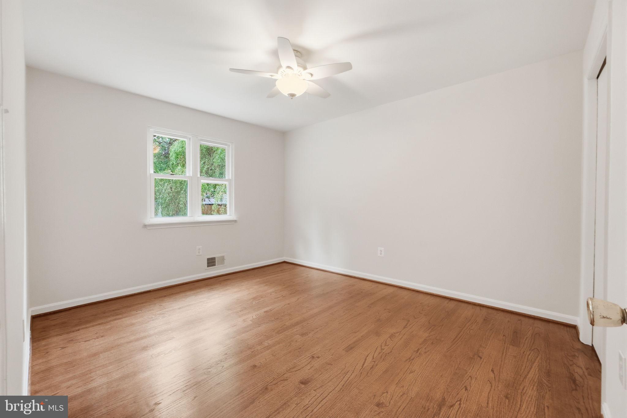 14204 Piccadilly Road Silver Spring, MD 20906 - Photo 20 of 42 Bedroom #2