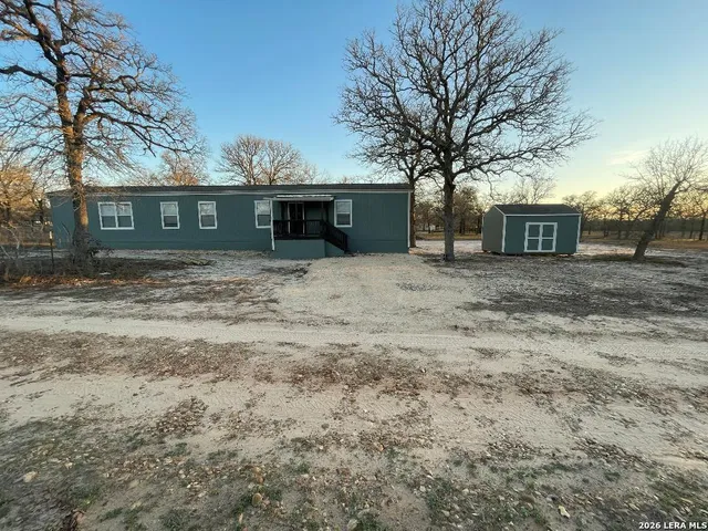 $1,600 | 2172 Polly Lane, La Vernia, TX 78121