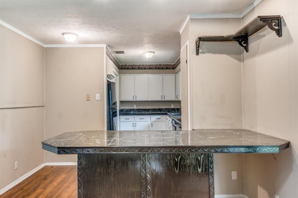 11049 Paddock Circle Dallas, TX 75238 - Photo 13 of 27 Gallery Image 13
