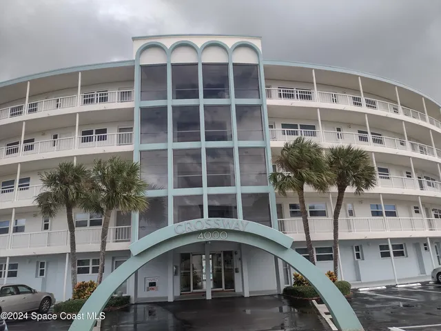 $2,600 | 4000 Ocean Beach Boulevard, Unit 2C, Cocoa Beach, FL 32931