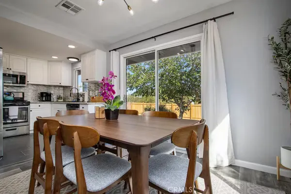 $2,200 | 60206 Latham Trail, Joshua Tree, CA 92252