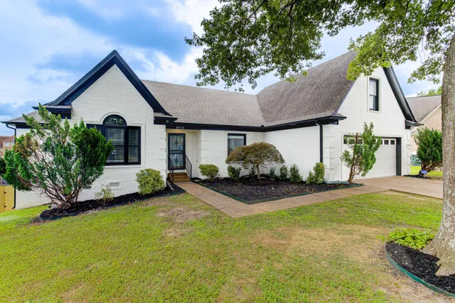 $2,300 | 8952 Vorlich Cove, Cordova, TN 38016